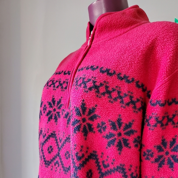 Fleece Snow Flakes pullover Sweater/Large (SOLD) - Picture 3 of 5